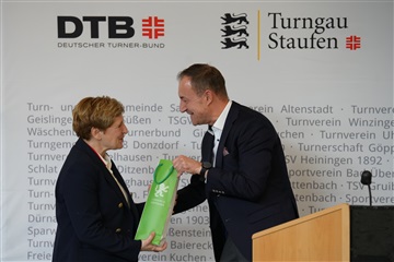 Nicole Razavi und Landrat Markus Möller