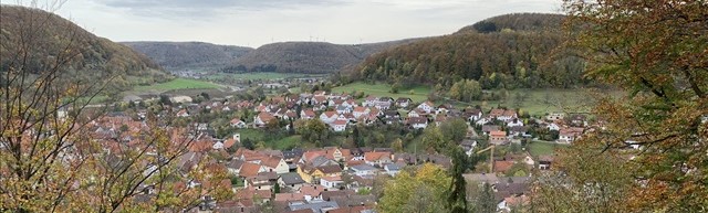 Blick auf das Filstal mit Gruibingen